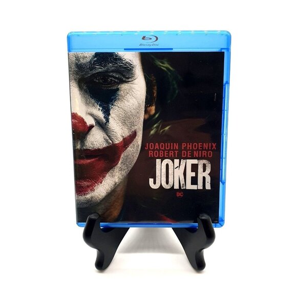 Joker Blu Ray DVD Featuring Joaquin Phoenix Robert DeNiro Family Movie Night - Picture 1 of 4